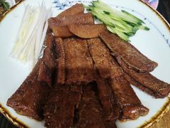 娄府酥骨带鱼-娄三少春饼·烤鸭(合生汇购物中心店)