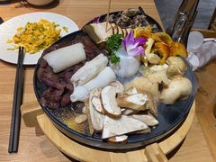 -一朵菌·野生菌探索家火锅(南亚店)