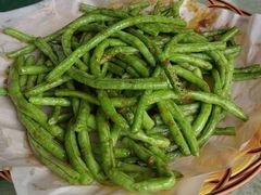 豆瓣酱捞豆角-荷香居(洞企石路店)