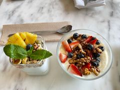 椰林烤菠萝谷物椰酸奶-The Rug Cafe(王府中环店)