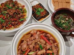 -湖南人家湘菜馆(镇江路店)