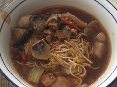 -上海宝华万豪酒店