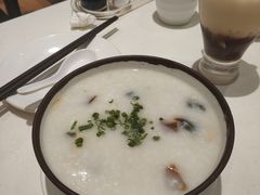 皮蛋瘦肉粥-龙记·香港茶餐厅(海上世界店)