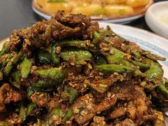 干辣椒炒牛肉-金龙烧烤·牛肉面(西塔店)