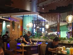-三人行骨头王火锅(长寿店)