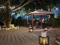 -三亚艾迪逊酒店·海滩烧烤 BARBACOA·现场乐队·浪漫晚餐·烧烤海鲜