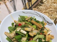 -街角等你.大连海鲜烧烤(西安路店)