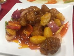 菠萝咕噜肉-高州佬美食城(香洲店)