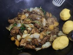 -粘豆包柴火铁锅炖