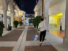 -佛罗伦萨小镇广佛名品奥特莱斯(疏港路店)