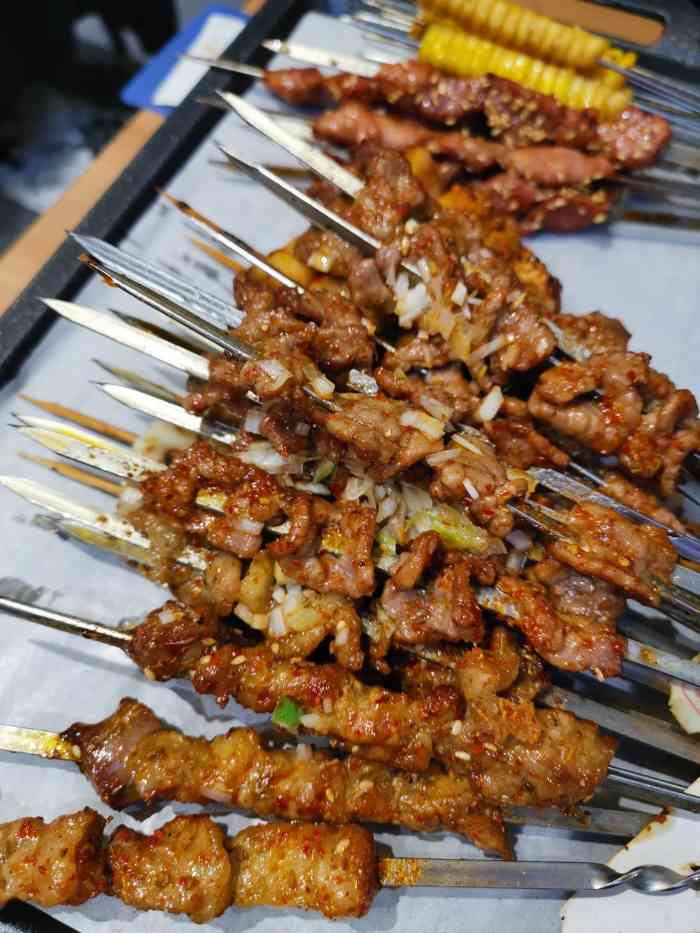 头牌·鹤岗小串(高沙一店)-"晚上去的 人超多 排队等了大概20多.