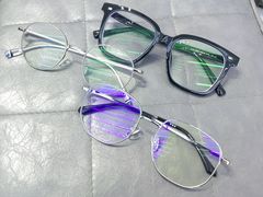 -罗伯特眼镜·蔡司官方授权(罗湖国贸店)