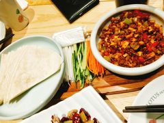 -荷花亭·湖北融合菜(十堰武商MALL店)