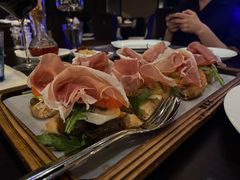 -卡佩罗意大利餐厅及酒吧Al Cappello Trattoria