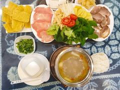 -桥香园云南过桥米线(金马碧鸡店)