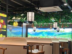 -乡土黄·鲜牛肉火锅·小龙虾(兴业街店)