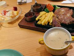 -菲滋意式餐厅(海宁银泰城店)