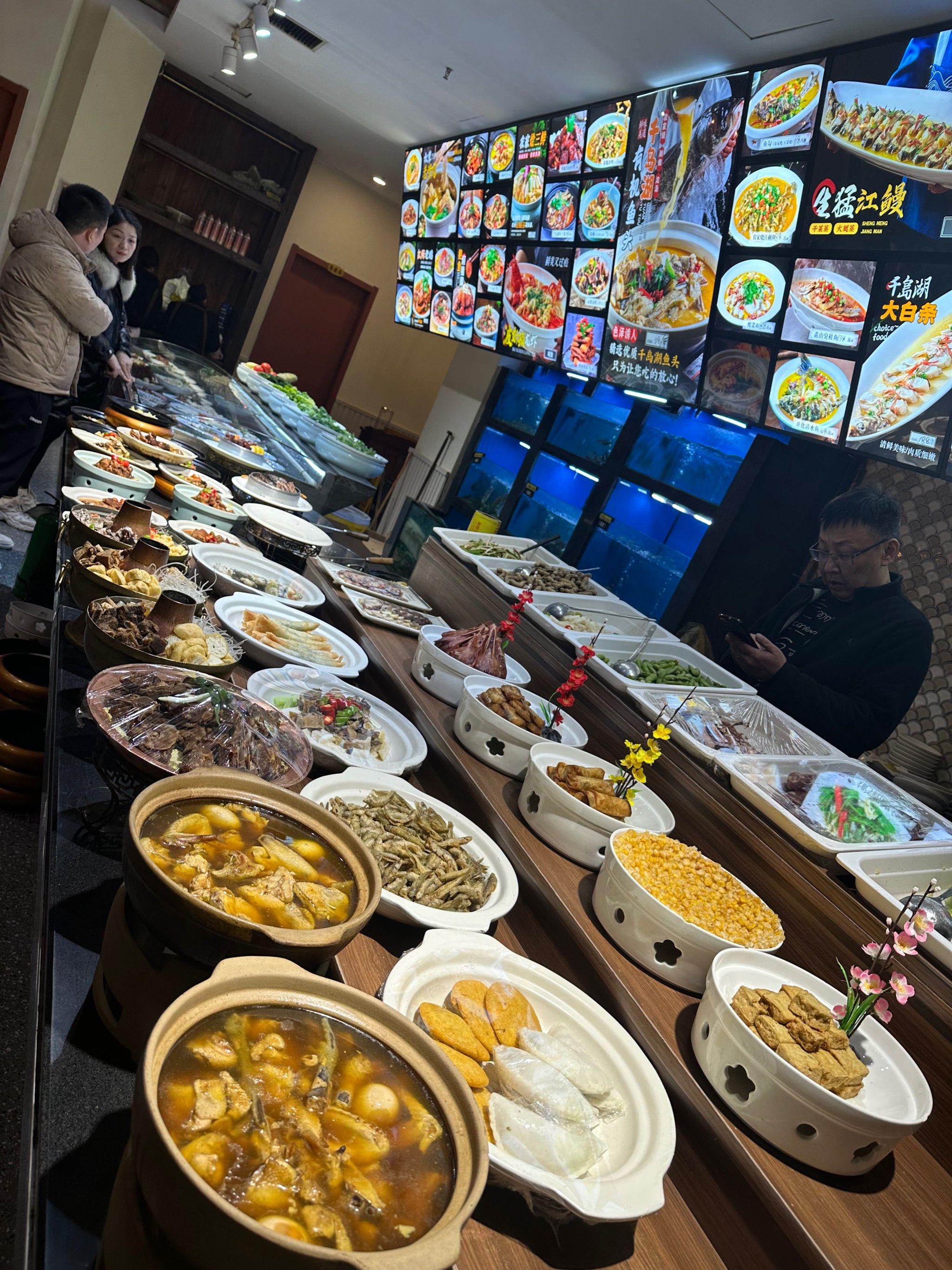 」
春节的第一聚,選擇了這家魚頭土菜馆