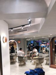 点击看大图 -苏豪路易士·嘉玛发廊