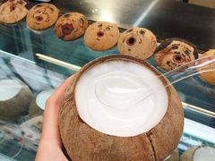 -椰爺爺·椰子冻砵仔糕