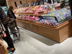 面包甜点陈列柜-七鲜超市(瑞虹天地太阳宫店)