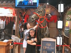 等位区-额娘·春饼烤鸭(天鸿店)