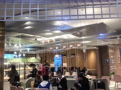 大堂-奈雪的茶(湖滨银泰in77C区PRO店)