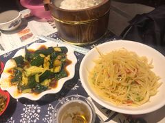 -富正毅三下锅·湘西韵味(天门山索道店)