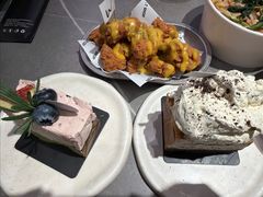 -W COLLECTIVE  DESSERT SHOP
