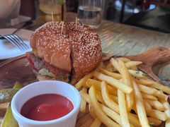 -羽深肉铺 Steak & Wine