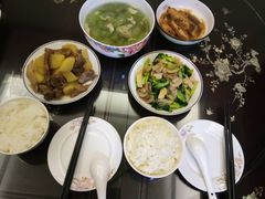 -爱的果实月嫂育婴师(世纪东方店)