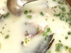-美顺香食府鱼头老店(雪野湖店)