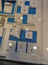 -潮宏基(大商新玛特店)