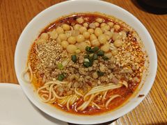 -瑞虹新天地月亮湾