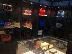 -用真奢侈品名表名包回收中心(朝阳万达店)