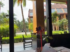 -三亚湾海居雅高铂尔曼度假酒店