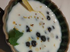鸡头米芝麻小芋圆-卯时·龙光雅宴·精致锡帮菜(惠山古镇店)