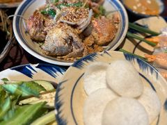 -Cuc Gach Quan Restaurant