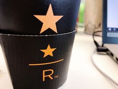 -星巴克臻选(上海虹桥新天地三店)