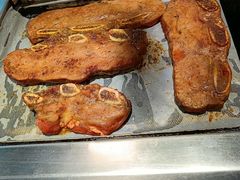 -阪尚皇·原切牛排·烤肉火锅自助(北京路店)