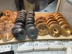 -HOT CRUSH趁热集合·现烤面包(环球港店)
