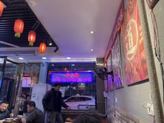-爆炸头阿姨小四川正宗川味小吃(无任何分店)
