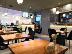 -POKEE VIA&Brunch·维娅(重庆来福士店)