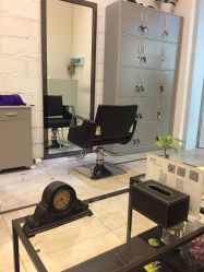 -SIX Hair Consultant