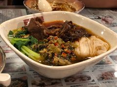 老坛酸菜牛肉手粉-双燕楼·手工馄饨·汤面小吃(世纪汇店)