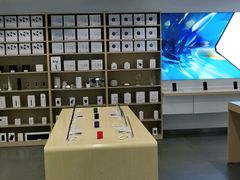 -华为授权体验店(万航渡路)