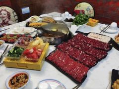 -牛员外鲜切牛肉火锅