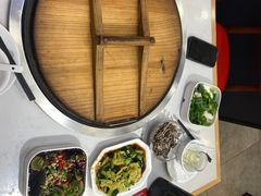 -鲁员外地锅鸡地锅鱼(古墩路店)