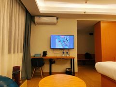 -希岸·轻雅酒店(广州白鹅潭艺术中心花地湾地铁站店)