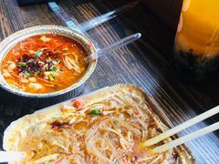 -花儿姐与战哥的美食档